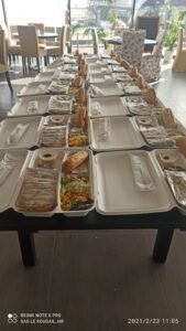 plateau repas en préparation La Cuisine d'Hanta